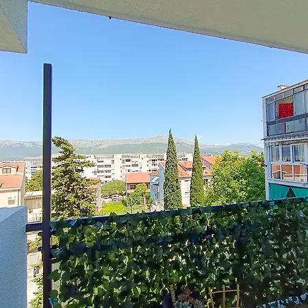 Retro Apartment
