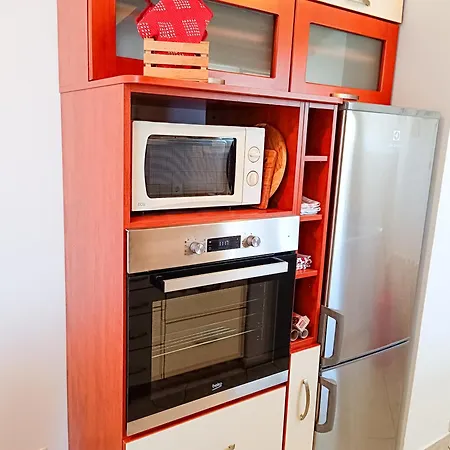 Retro Apartment Split